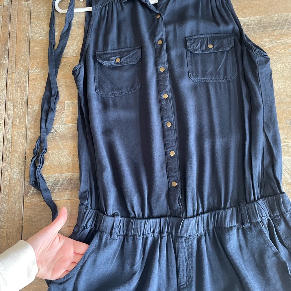 Navy romper ! With pockets! - Picture 5 of 6